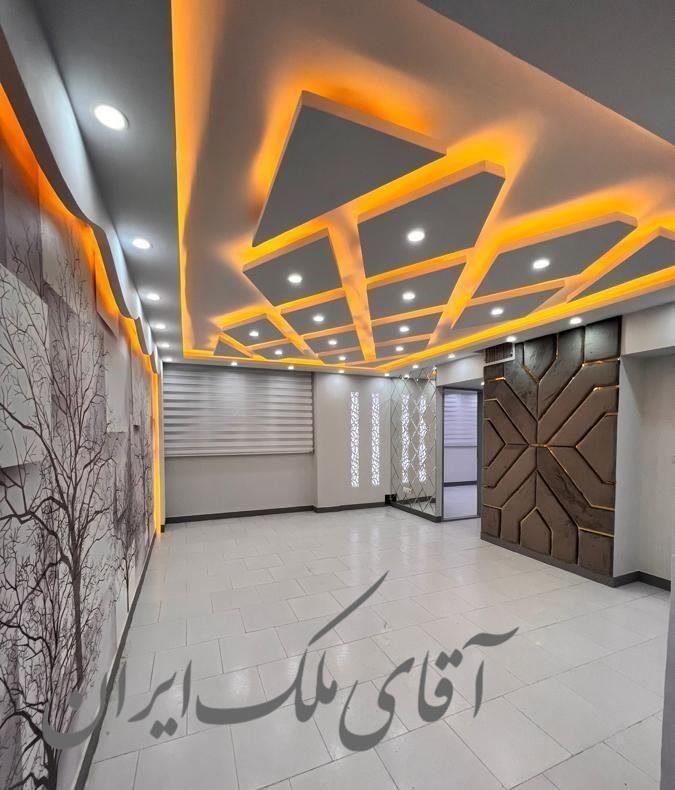 آپارتمان با حیاط خلوت و تراس مجزا