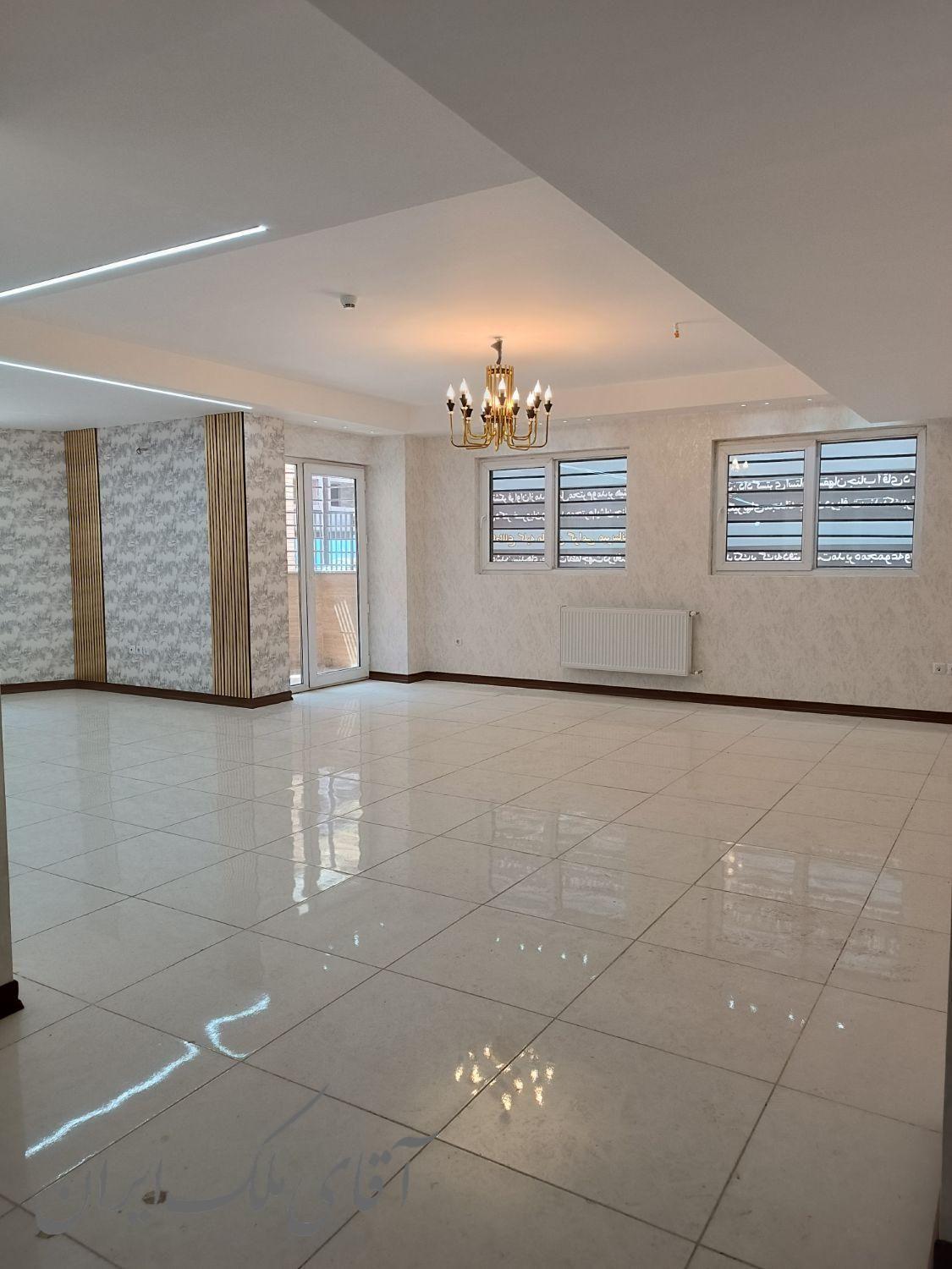 164متر/ ۳خواب / فول امکانات /ارزنده