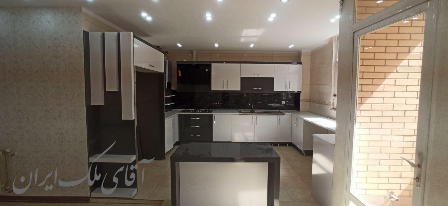 تفکیکی طبقه اول