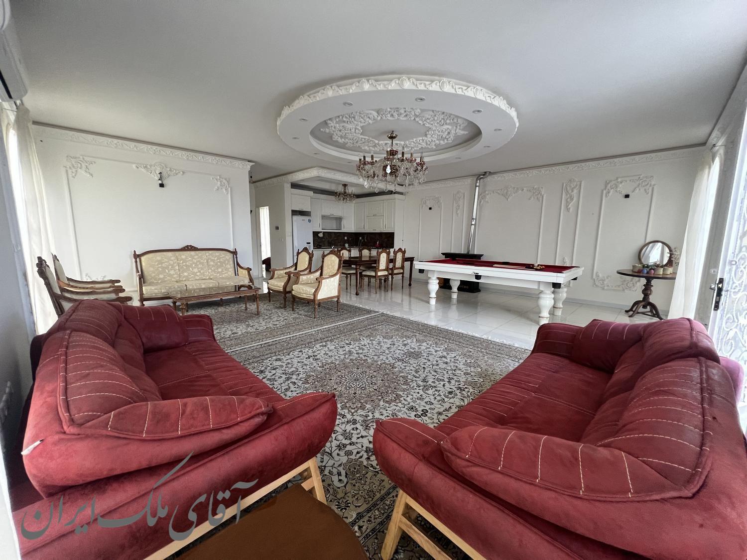 باغ ویلا بابیلیارد واستخرنزدیک نمایشگاه بین المللی