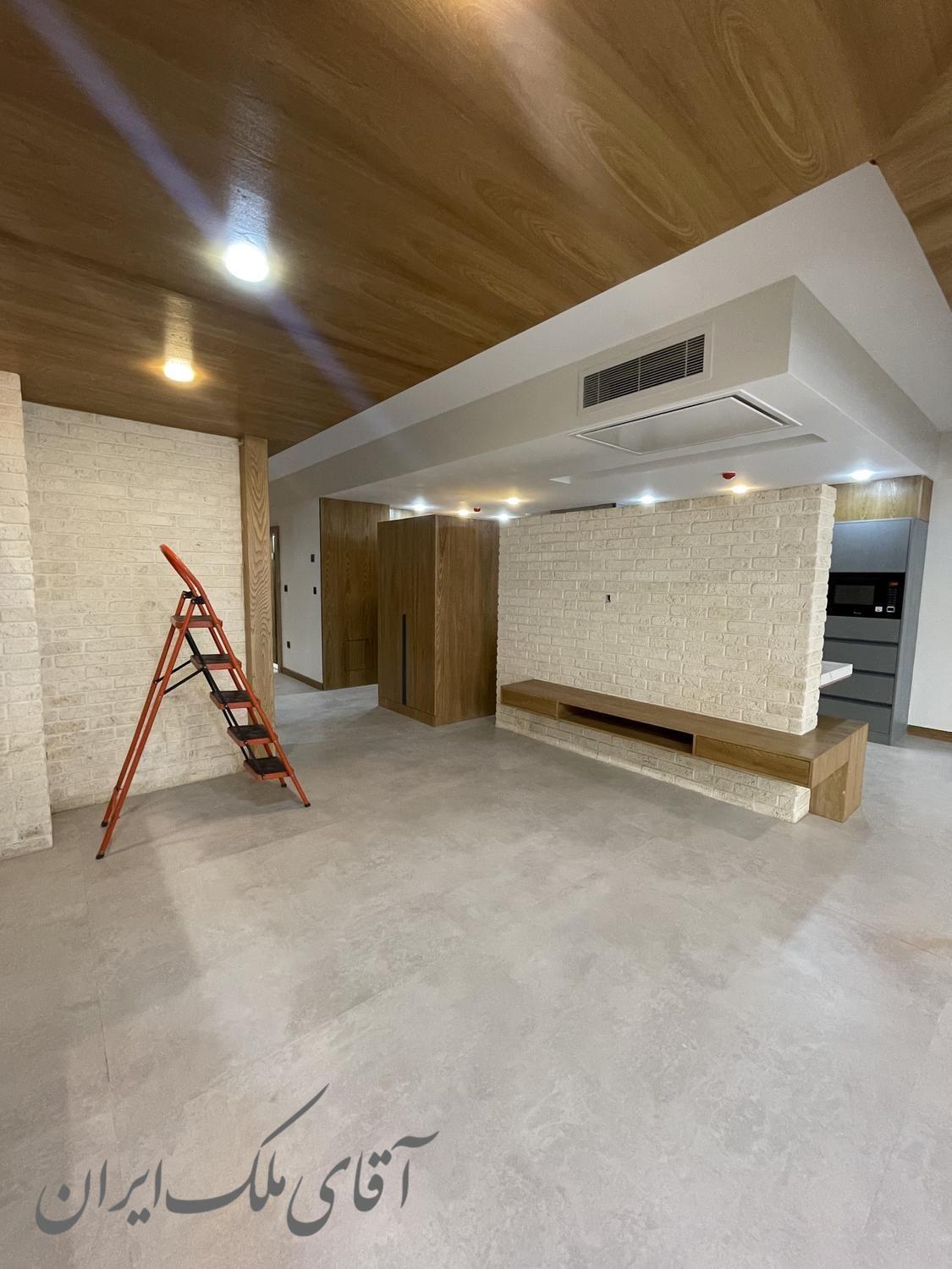 ۱۷۵ متر آپارتمان / تک واحدی / سه بر نور