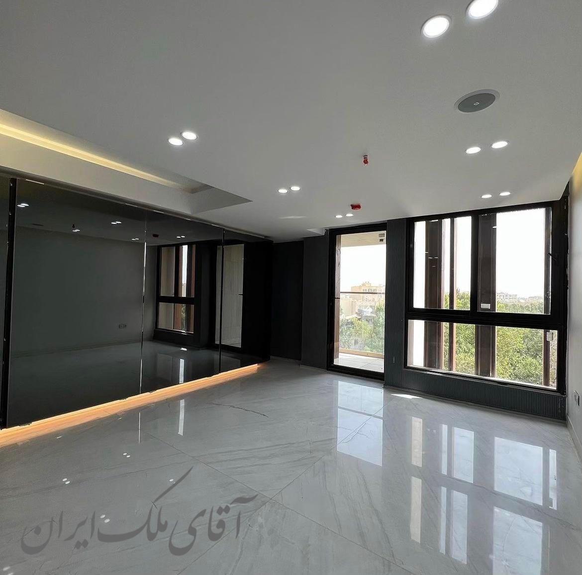 مرداویج / حیاط اختصاصی / ۱۸۰متر / ۳خواب