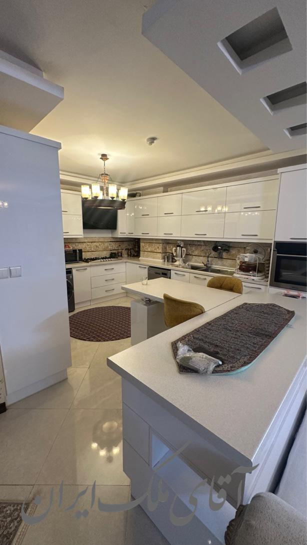 آپارتمان ۱۱۵ متری کوچه سعدی جنوبی