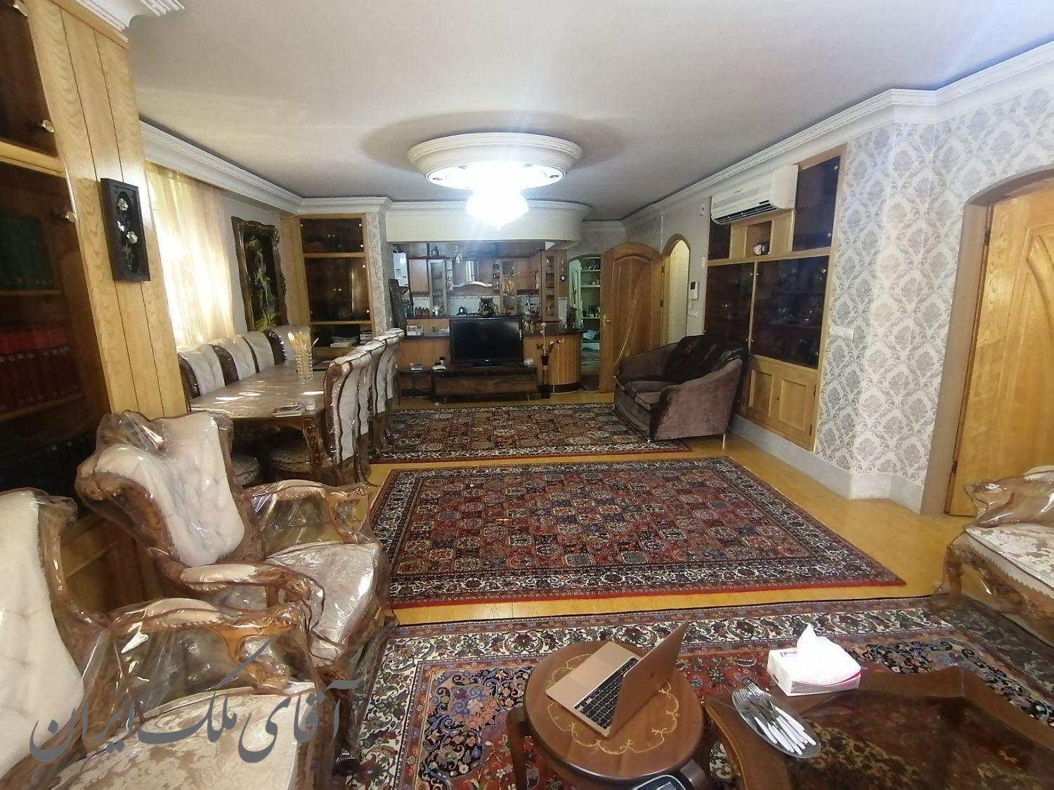 125 متر/2خوابه/برخیابان/زاهد/طالقانی