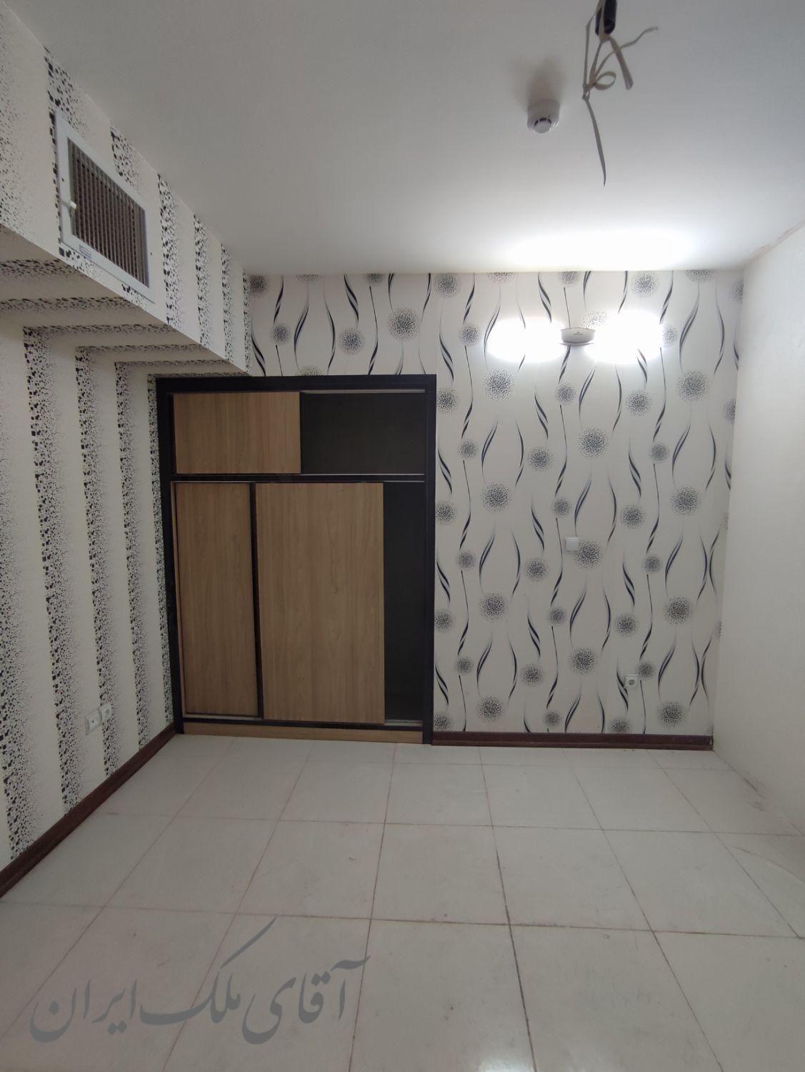 ۱۳۵ متری/ سه خوابه/ دو کله نور/ برازنده