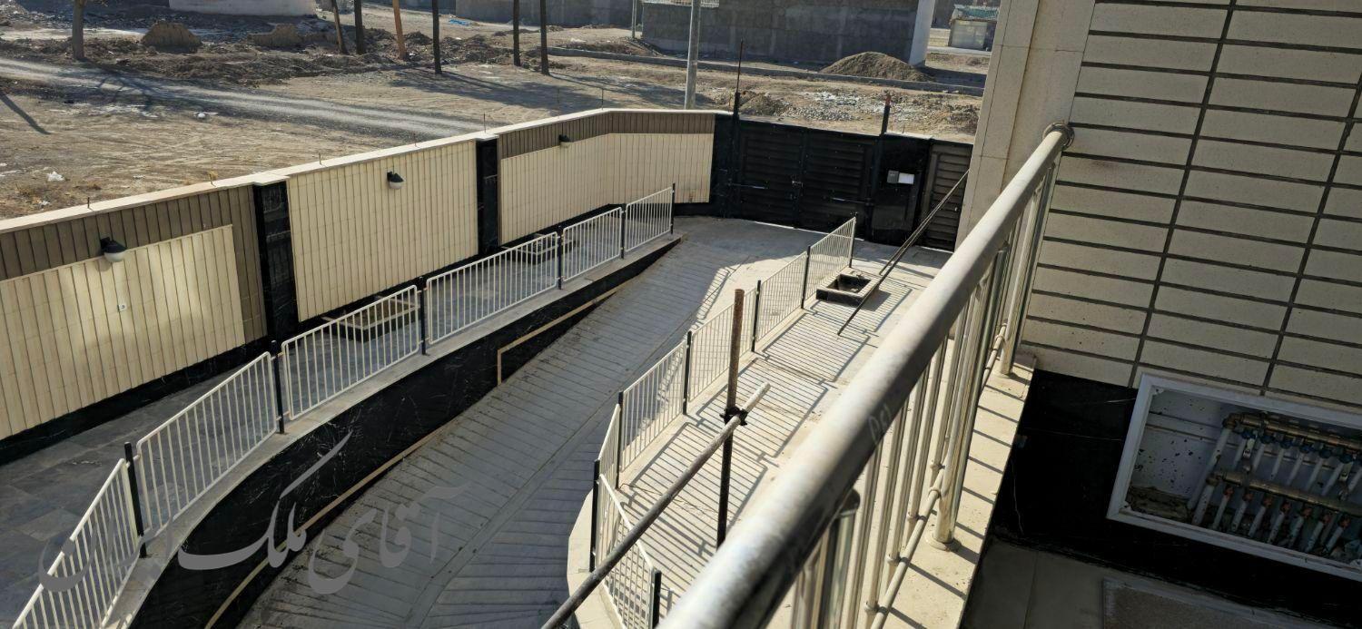 آپارتمان ۱۵۰ متری سه خوابه