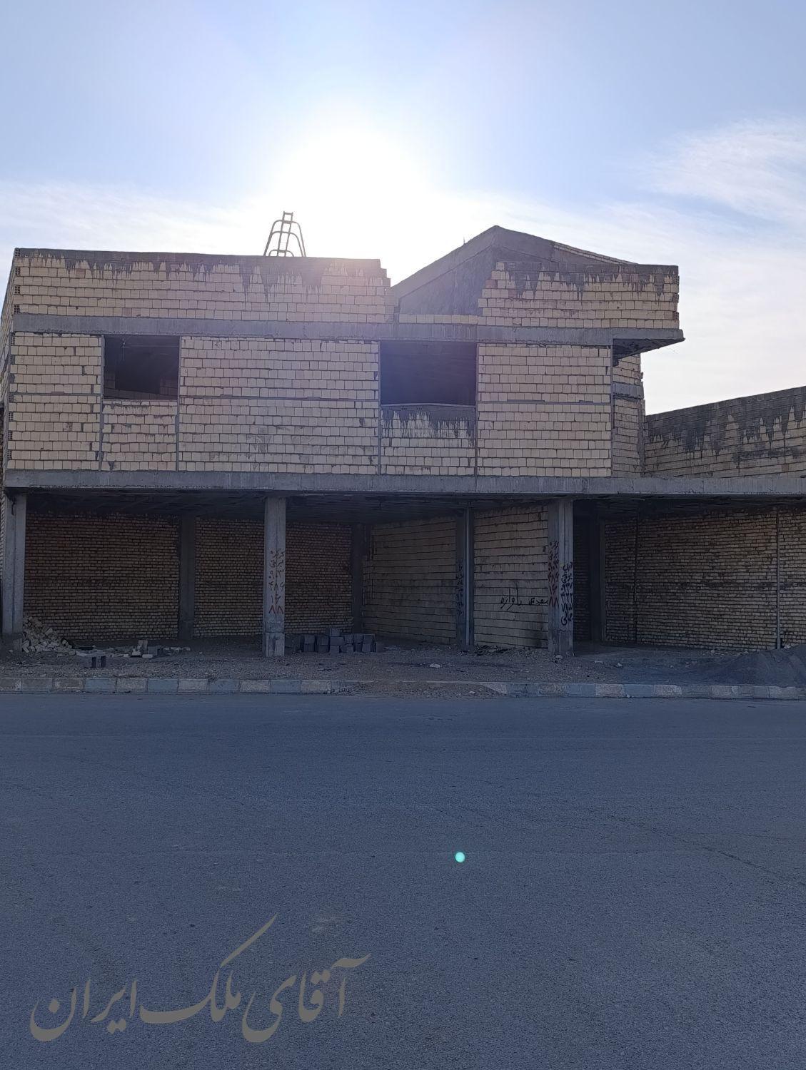 منزل مسکونی نیمه کاره ورنامخواست بلوار دنا