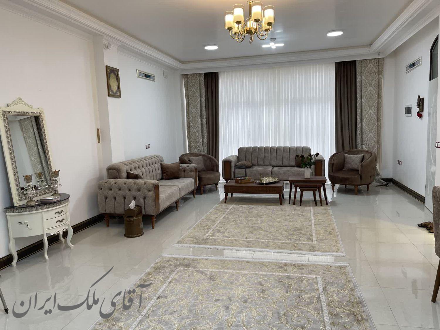 ویلایی۲۱۶متری۲خوابه یک طبقه سده لنجان