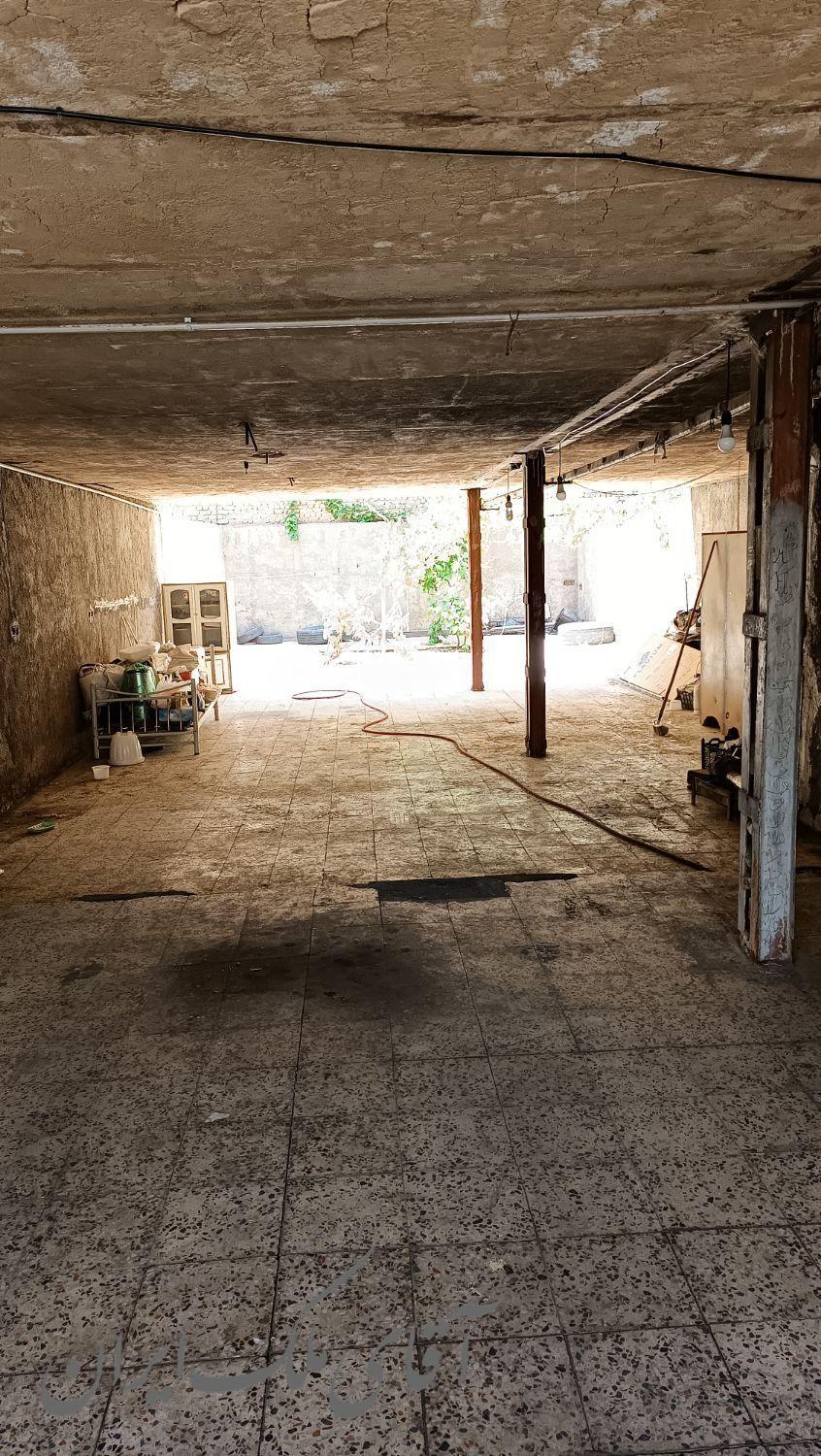 ملک مسکونی ۱۹۲متر زمین و ۱۲۵متر زیربنا