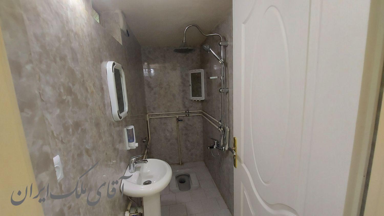 همکف حیاط اختصاصی فاز۱