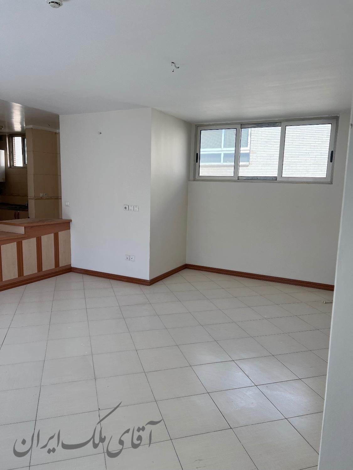 آپارتمان ۱۲۱ متری دوخوابه با ۲پارکینگ