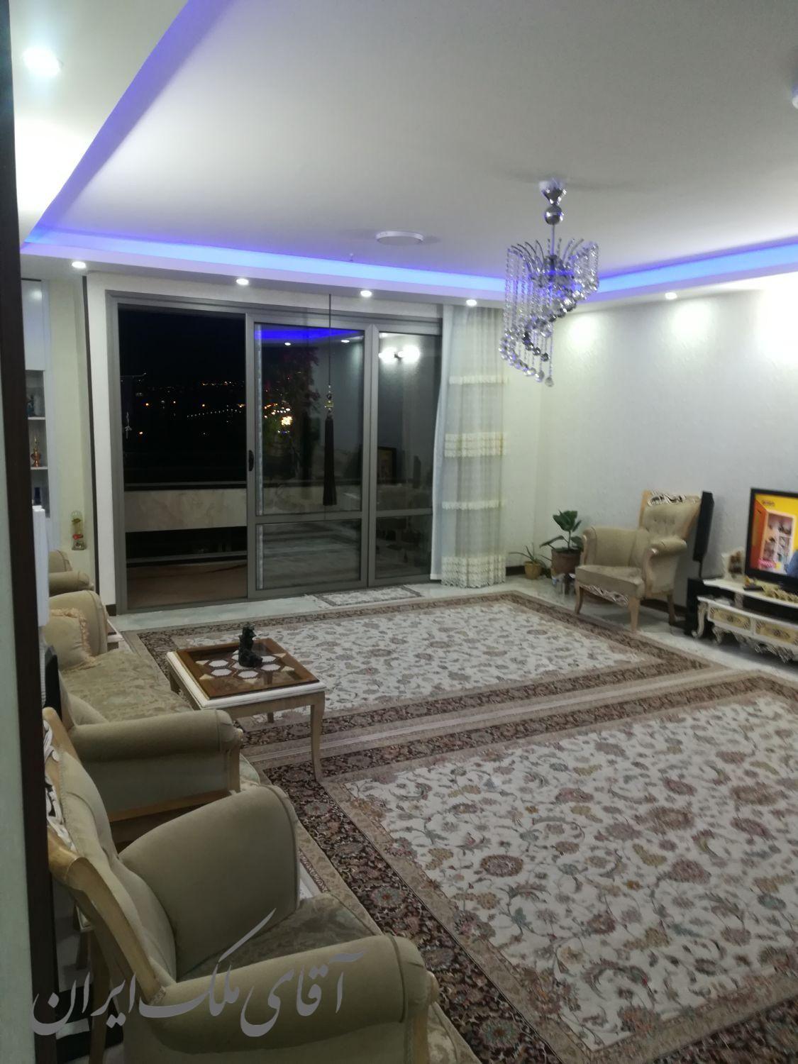 اجاره آپارتمان ۱۳۰ متری ۳ خوابه ابتدا خ امام خمینی