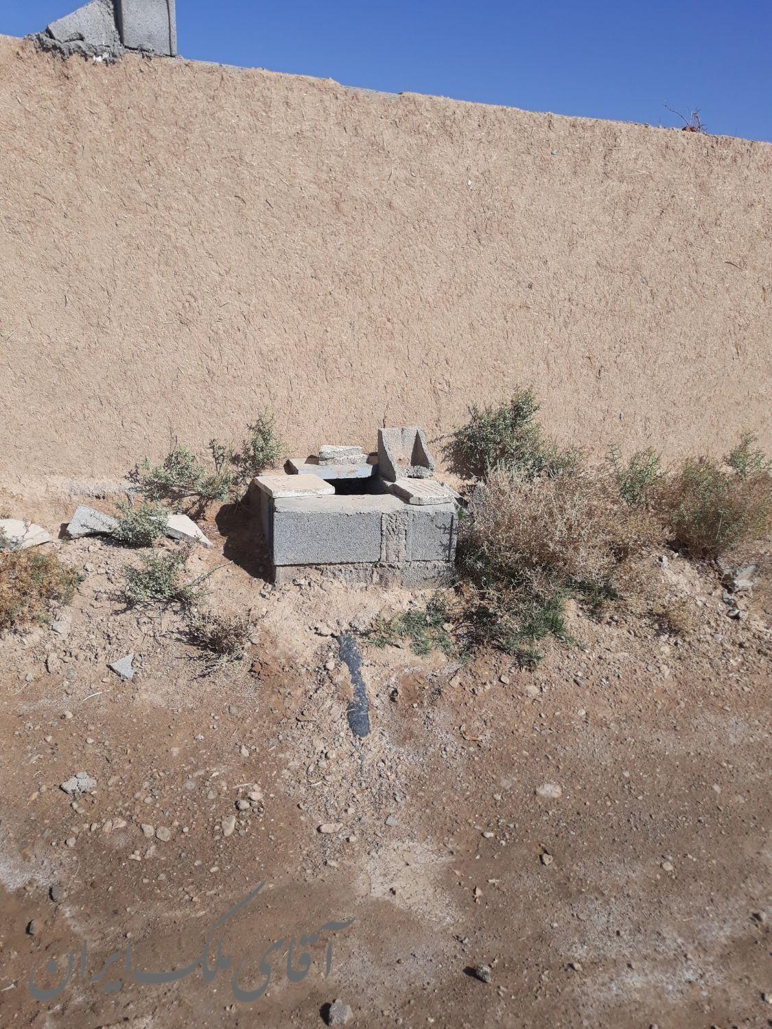 باغ شهرضا منوچهراباد داخل بافت مسکونی