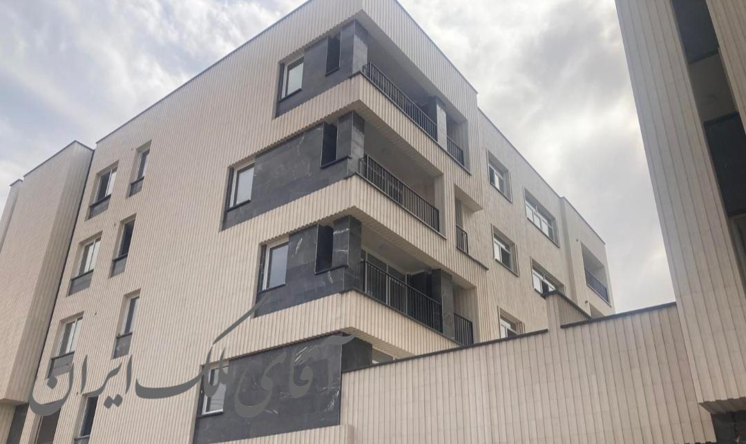 ۱۰۸متر آپارتمان ورودی بهارستان،محور میانی،مترو