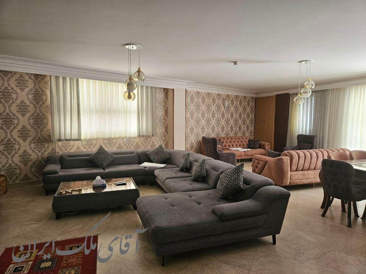 اجاره آپارتمان ۱۶۶ متر طبقه همکف بر مشتاق دوم